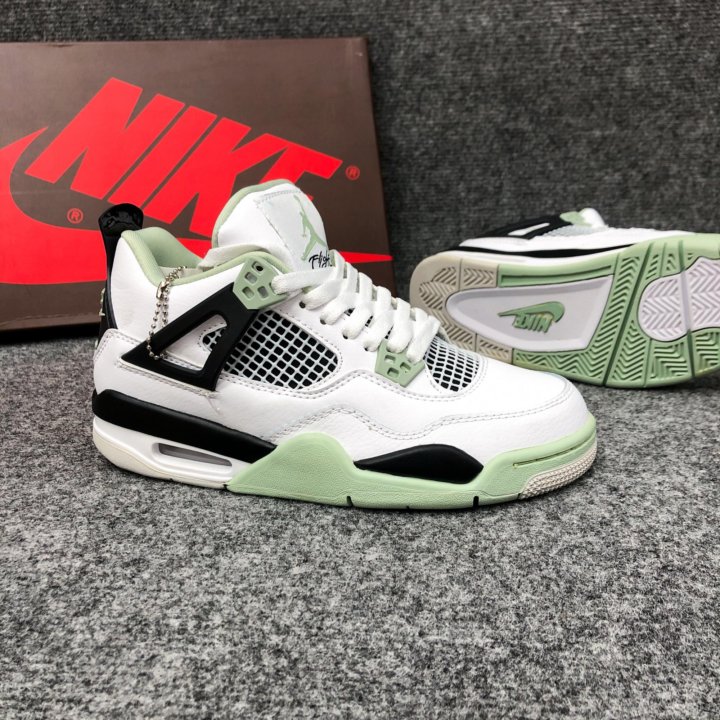 Кроссовки Jordan Retro 4