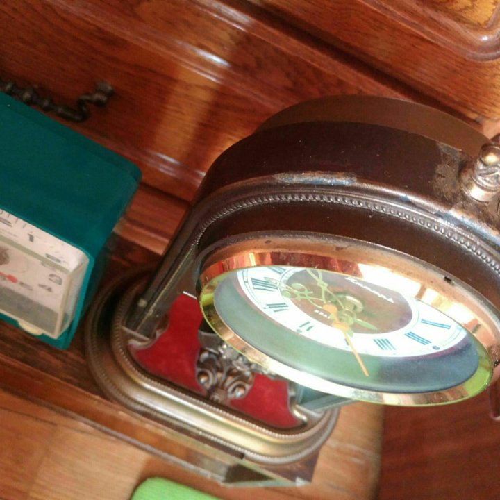 Часы настольные