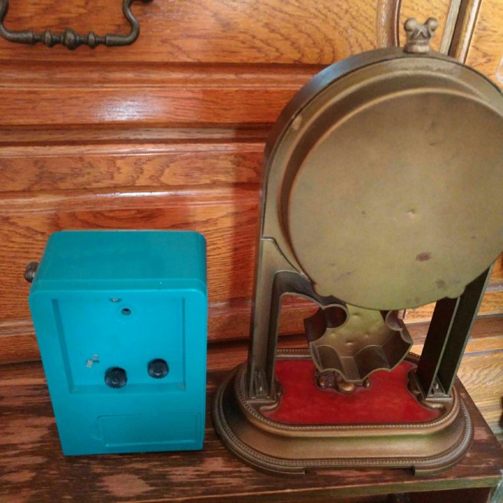 Часы настольные