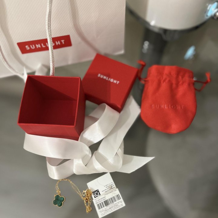 Кулон клевер