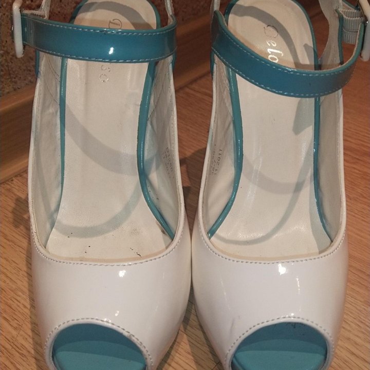 Босоножки 38