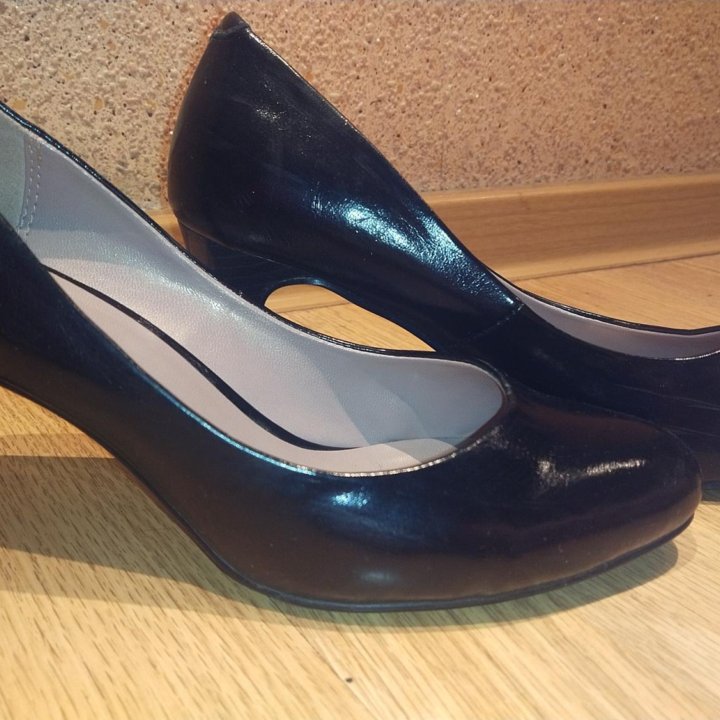 Туфли чёрные 38