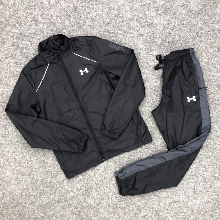 Спортивный костюм Under Armour