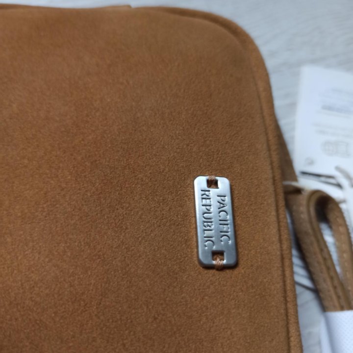 Новая сумка PULL&BEAR (натуральная кожа)