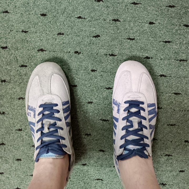 Кроссовки р 39