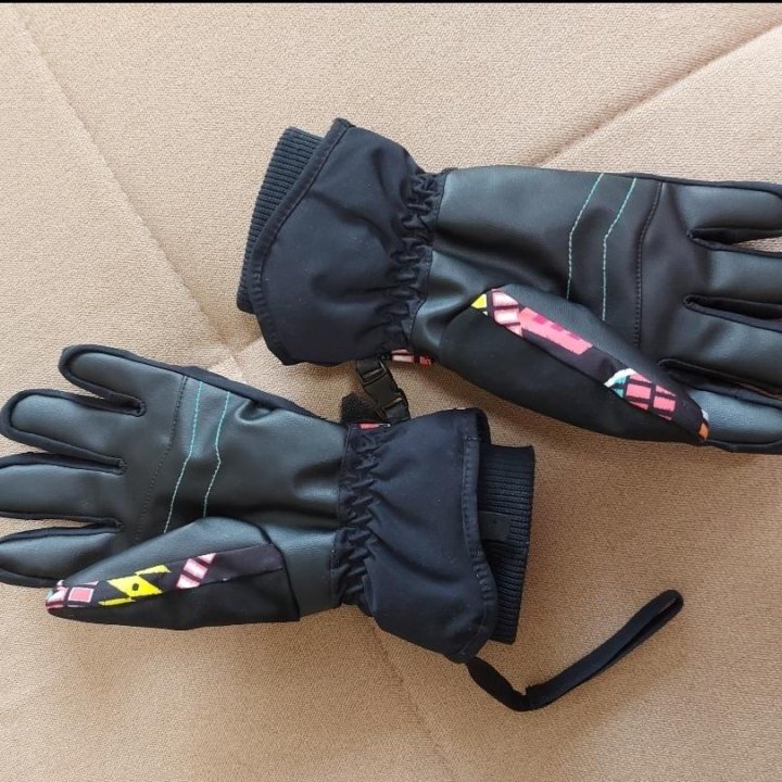 Перчатки Roxi для сноуборда НОВЫЕ