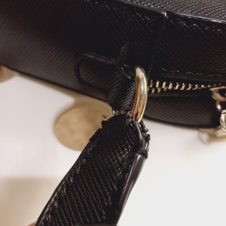 Сумка Guess кроссбоди