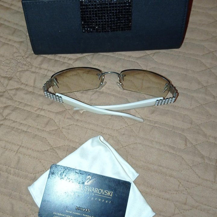 Очки Сваровски