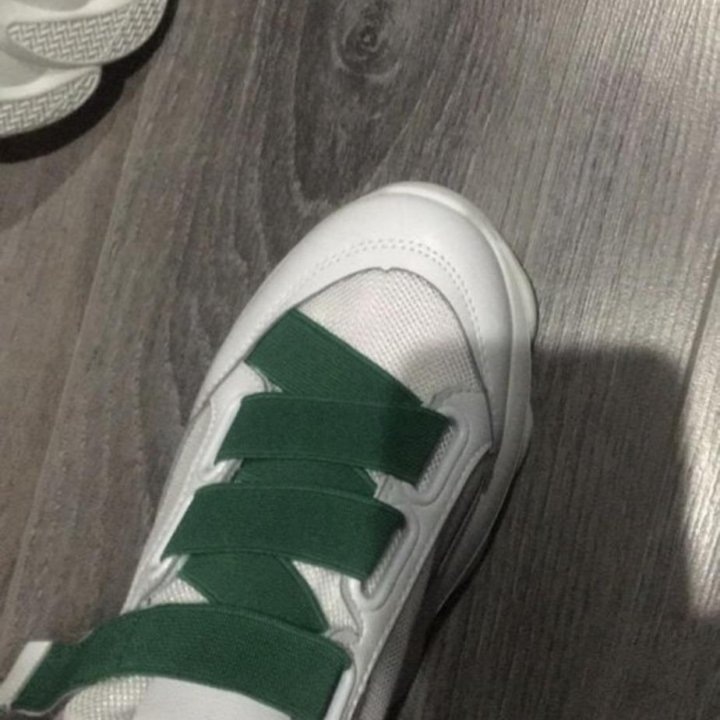 Кроссовки с сеткой