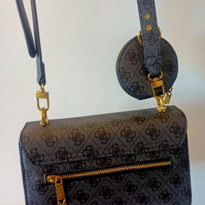 Сумка Guess