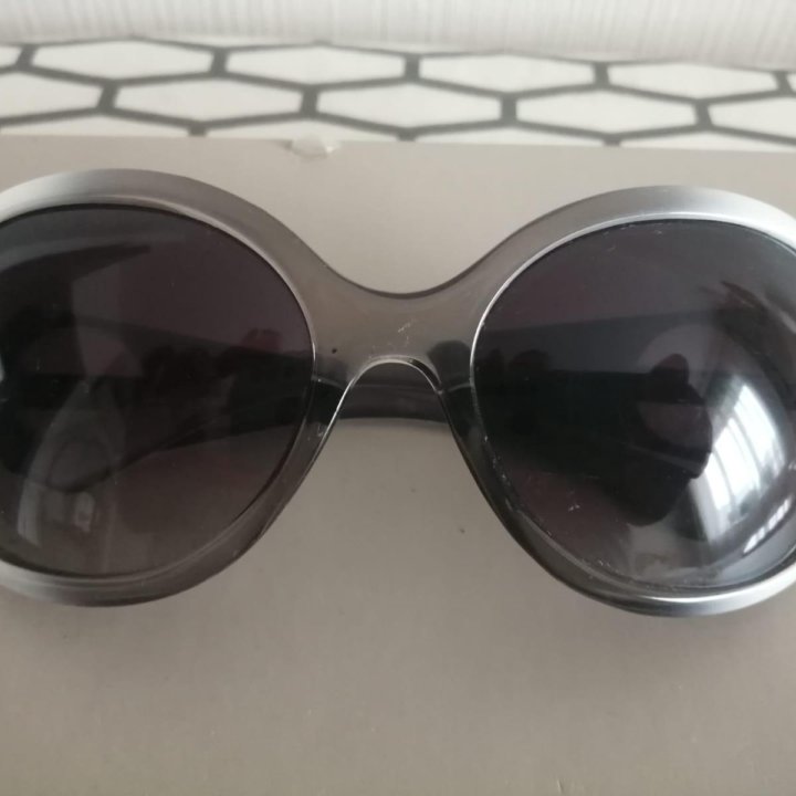 Очки солнечные