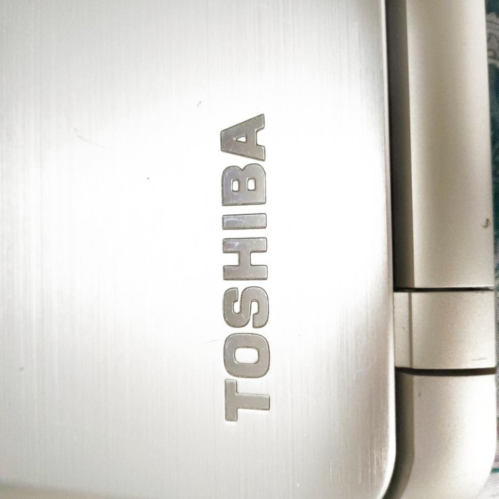 Компьютер Toshiba