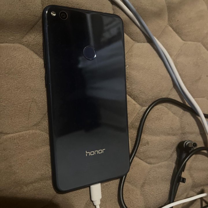 Телефон Honor 8 lite