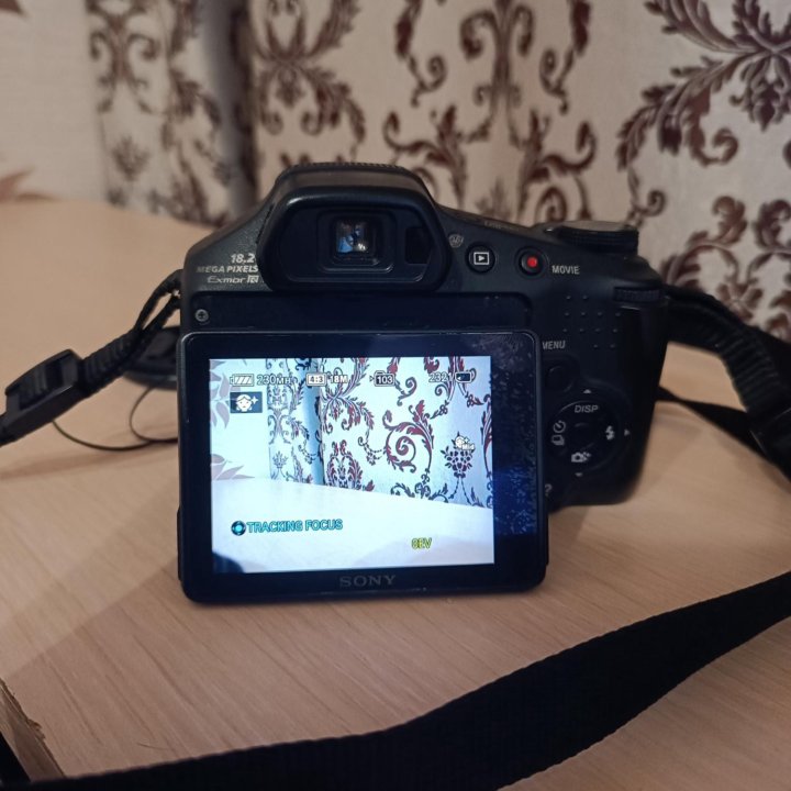 Компактный фотоаппарат sony cyber shot dsc-hx 200