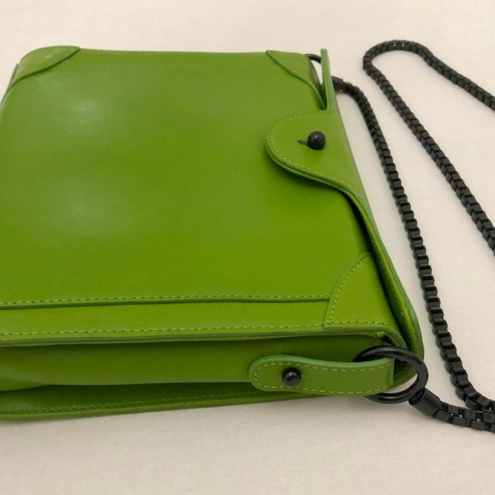 Сумочка от CARVEN