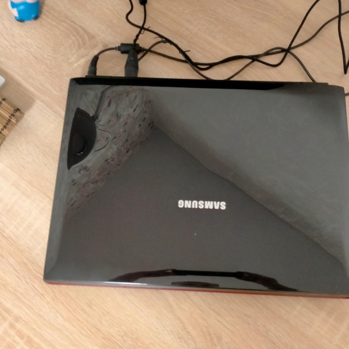 Ноутбук Samsung R560