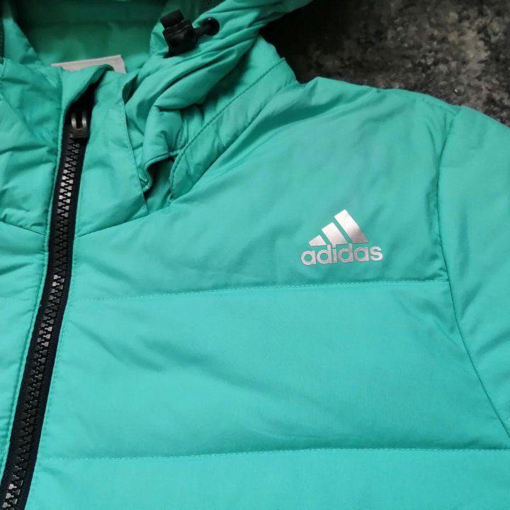 Куртка Adidas. S. 42 - 44