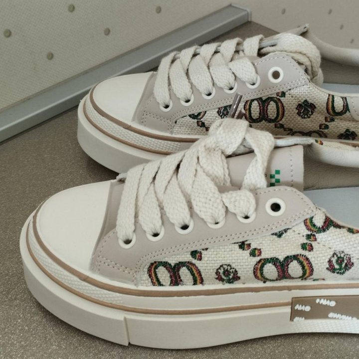 Кроссовки- кеды