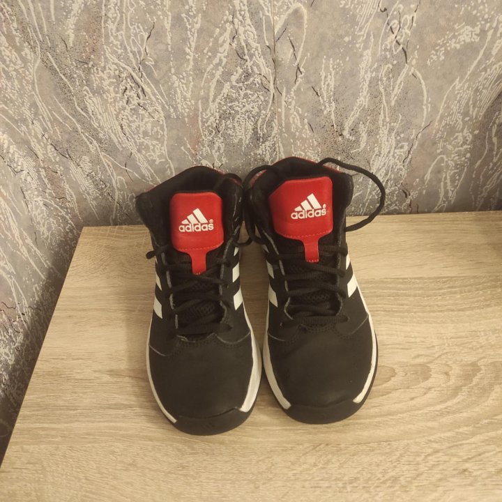 Кроссовки adidas 35 размер