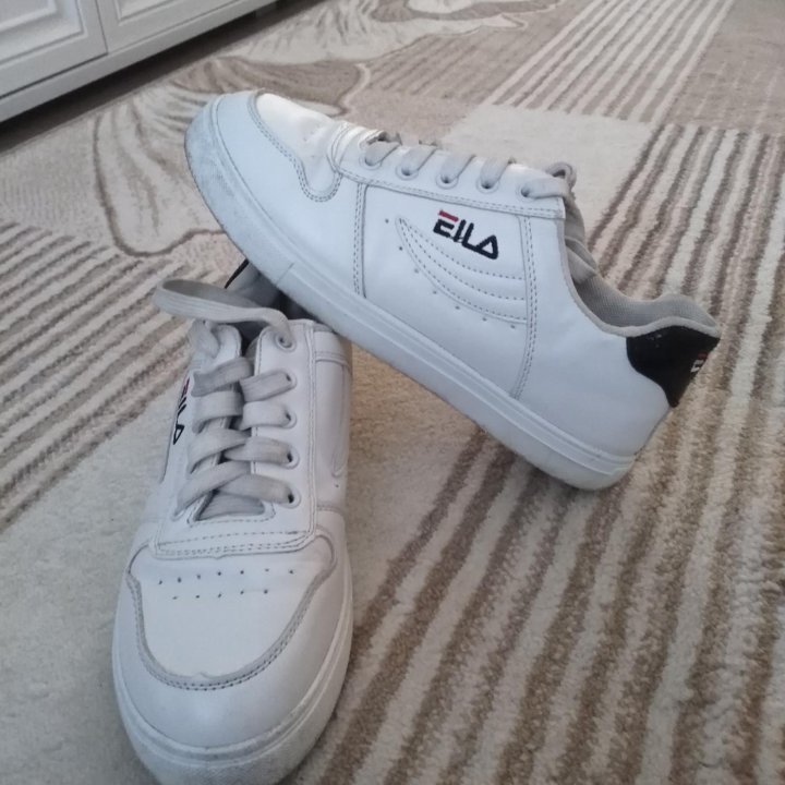 Чёрные ботинки