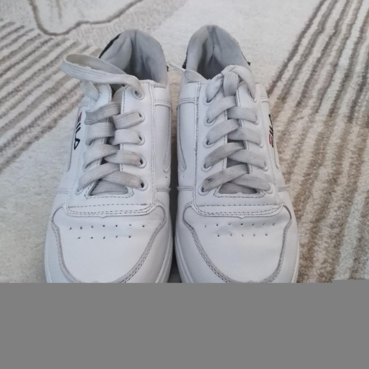 Чёрные ботинки