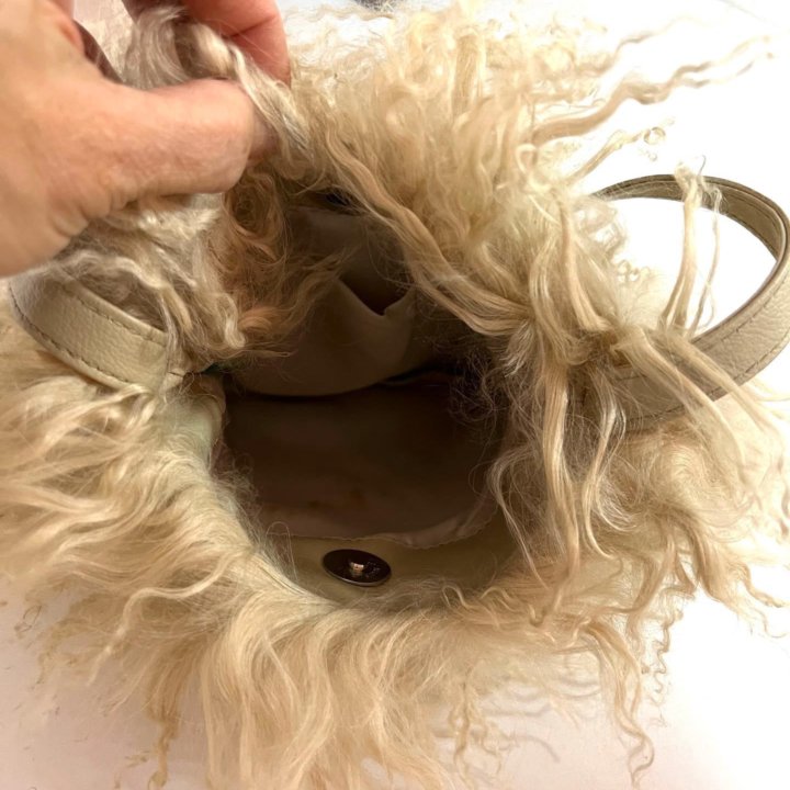 Сумка из ламы.