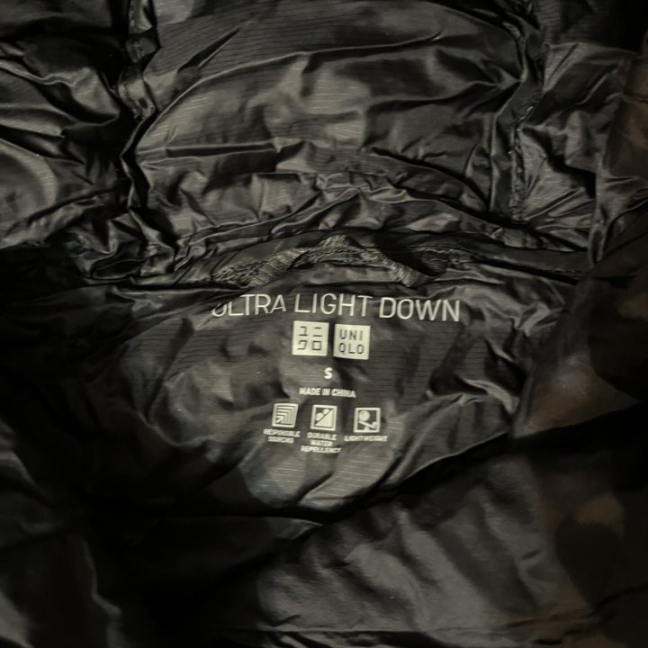 Куртка uniqlo ultra light down с капюшоном