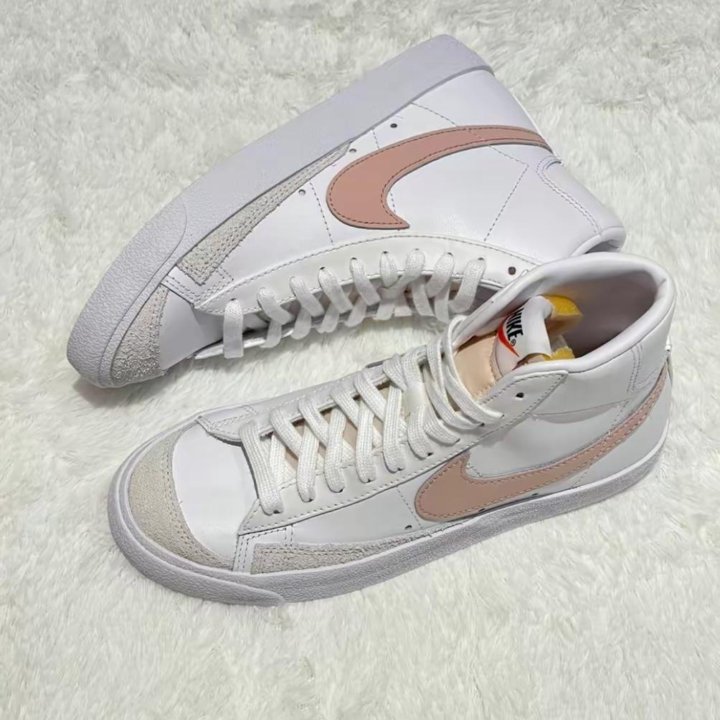 Nike blazer mid
