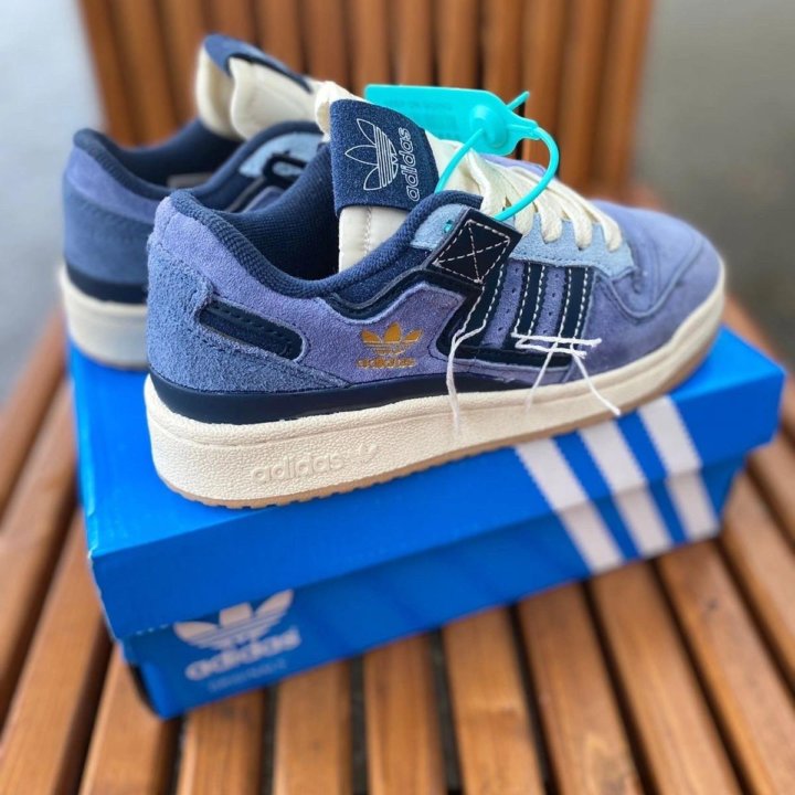 Кроссовки adidas