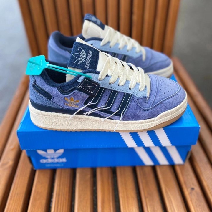 Кроссовки adidas