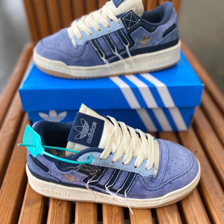 Кроссовки adidas