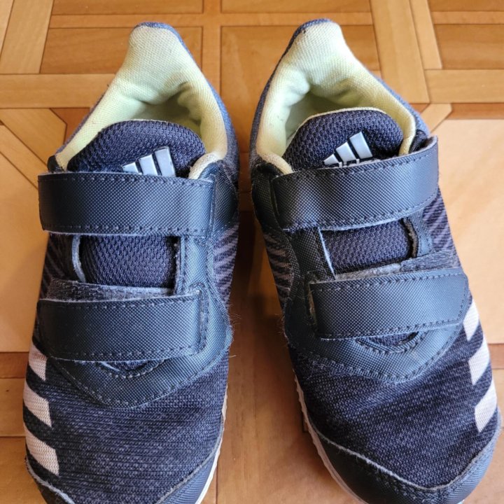 Детские кроссовки adidas