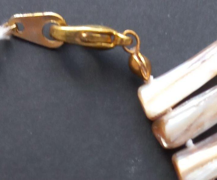 Бусы из перламутра