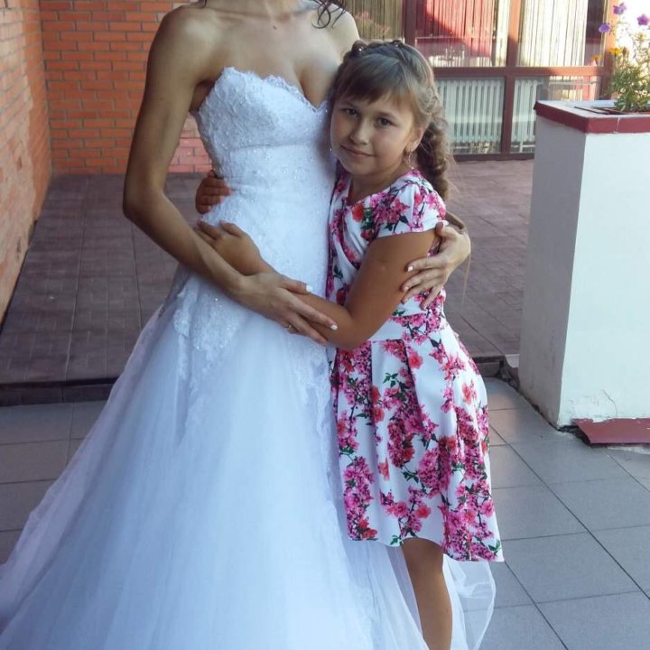 Свадебное платье