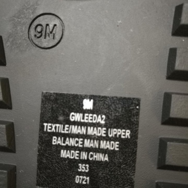 Ботинки ,Guess