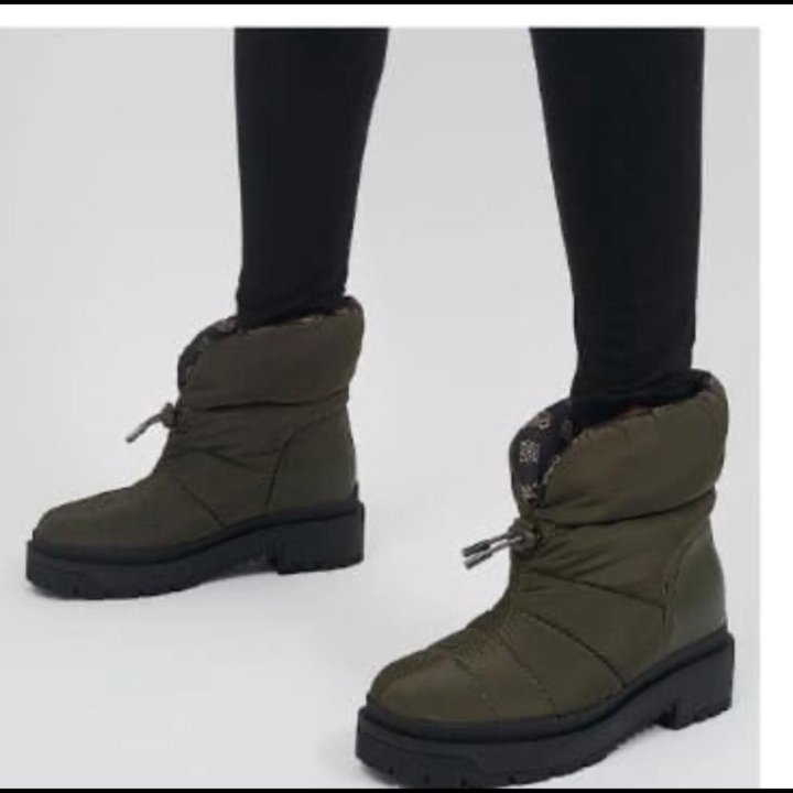Ботинки ,Guess