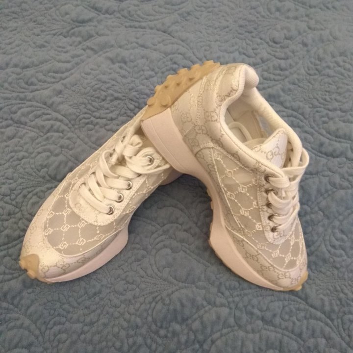 Кроссовки GUCCI