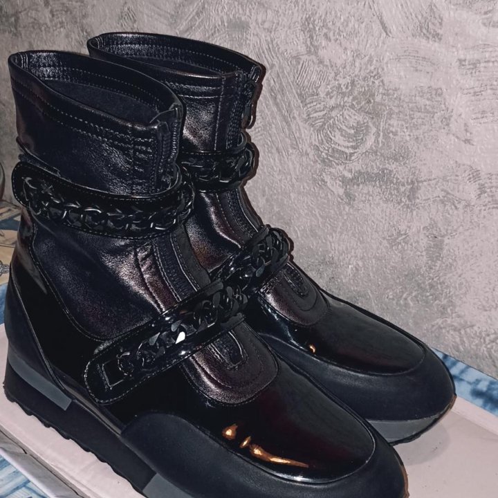 Демисезонные сапоги