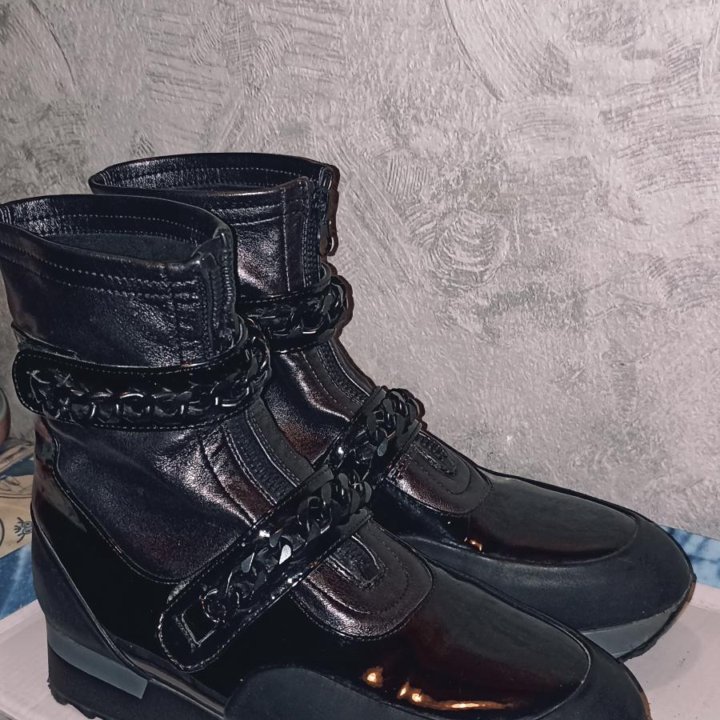 Демисезонные сапоги