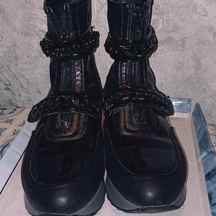 Демисезонные сапоги