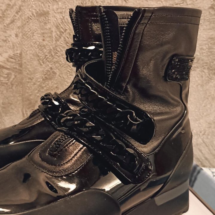 Демисезонные сапоги