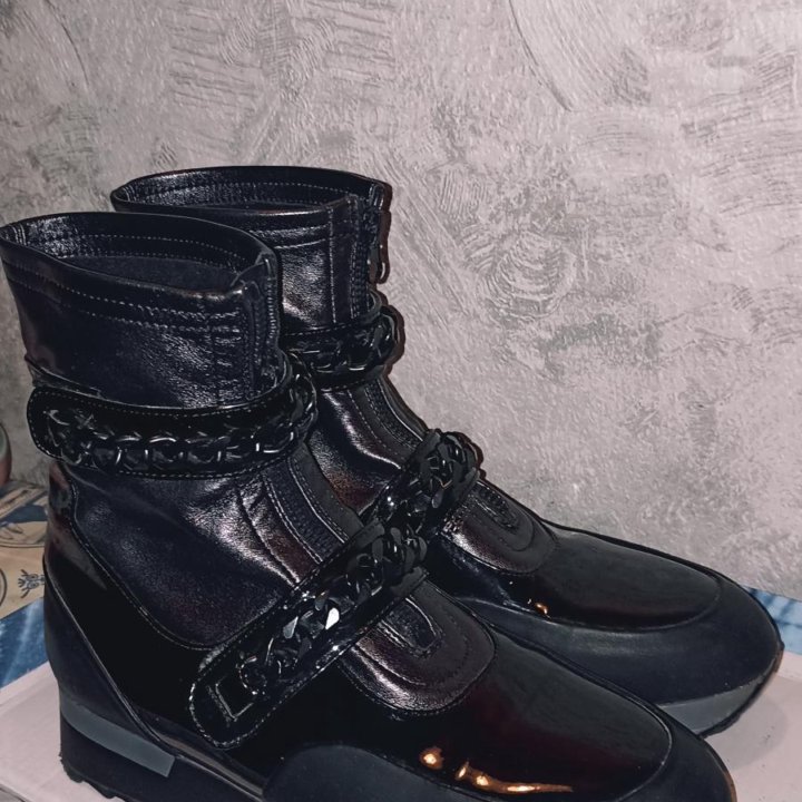 Демисезонные сапоги