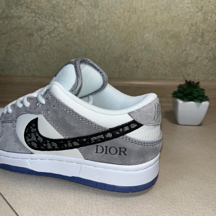 Кроссовки Nike