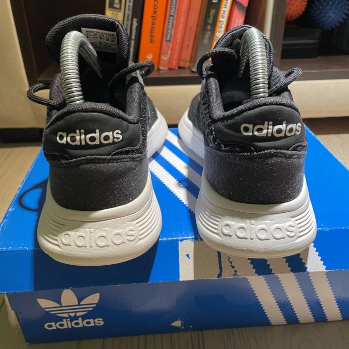 Кроссовки adidas