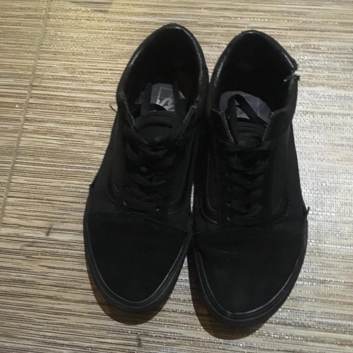 Vans, 38