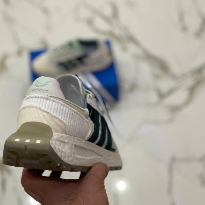 Кроссовки Adidas Retropy E5