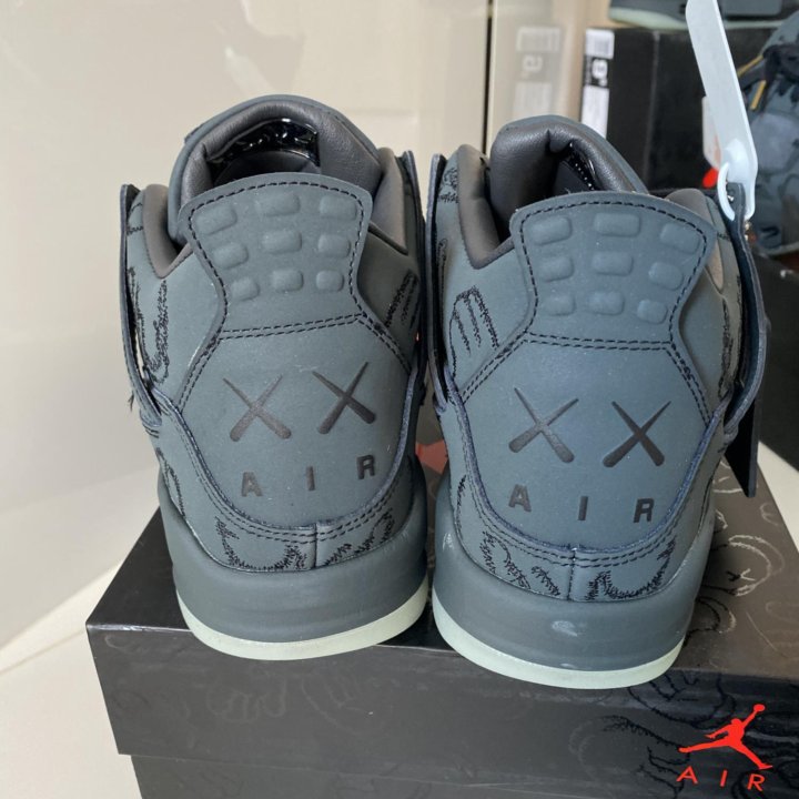 Ботинки - кргсовки на веснуNike Jordan kaws