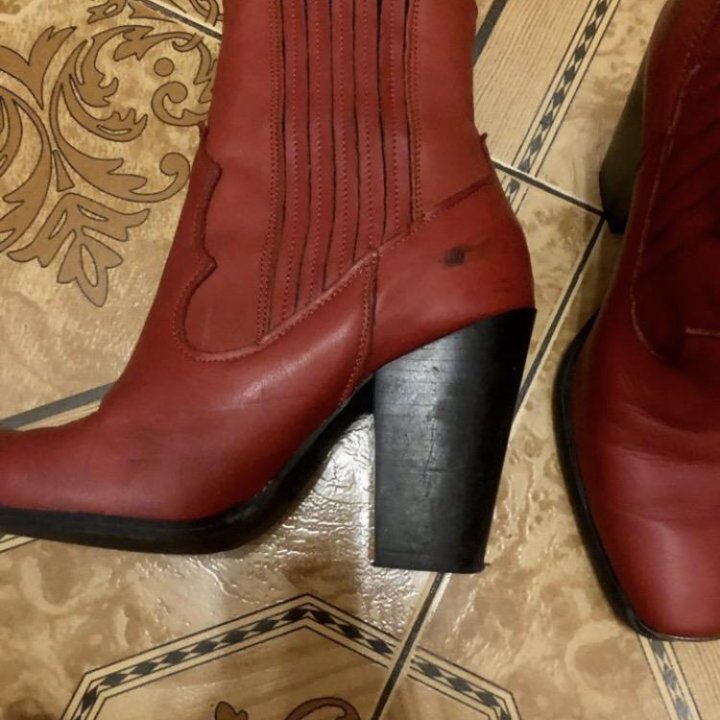 Ботильоны-казаки mango