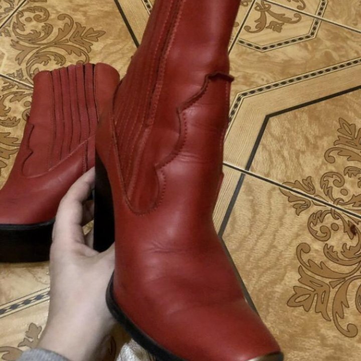 Ботильоны-казаки mango