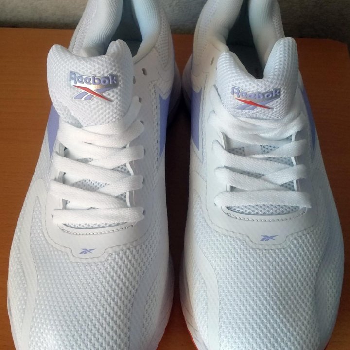 Кроссовки Reebok женские 37/40